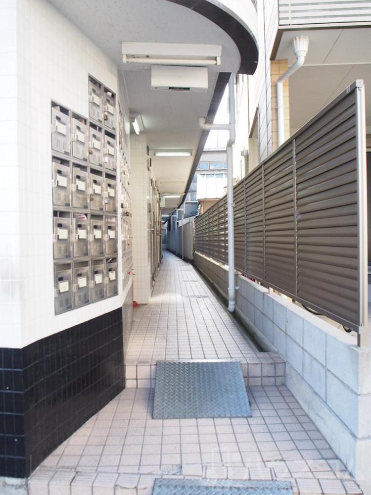 21/26 エントランス