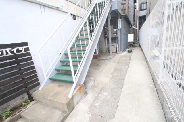 22/30 エントランス