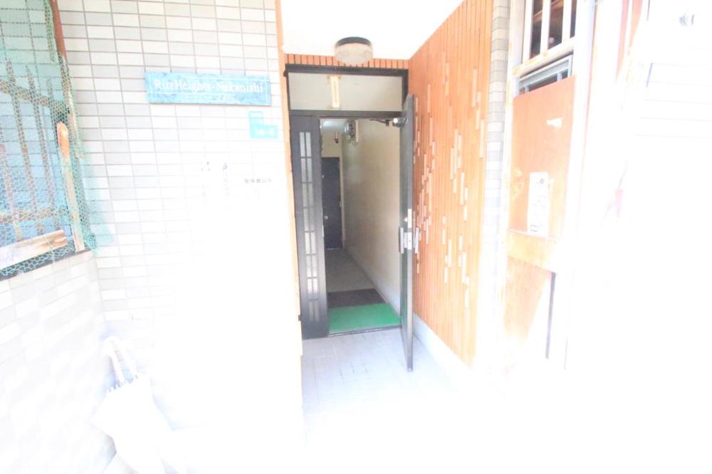 26/30 エントランス