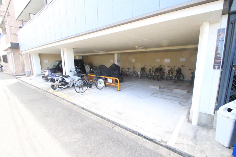 26/30 駐車場