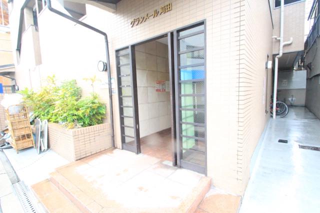 25/30 エントランス