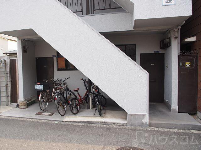 22/25 エントランス