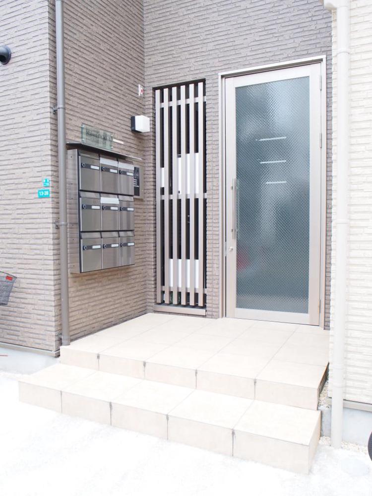 21/25 エントランス