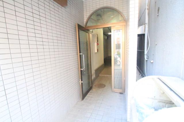 22/30 エントランス