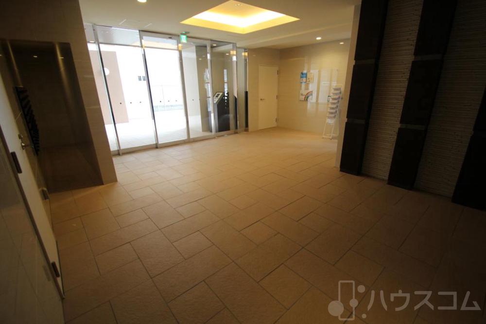 25/30 エントランス