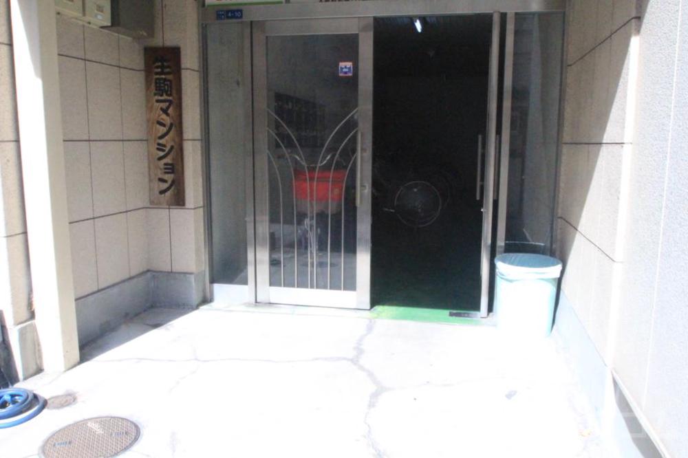 3/8 エントランス