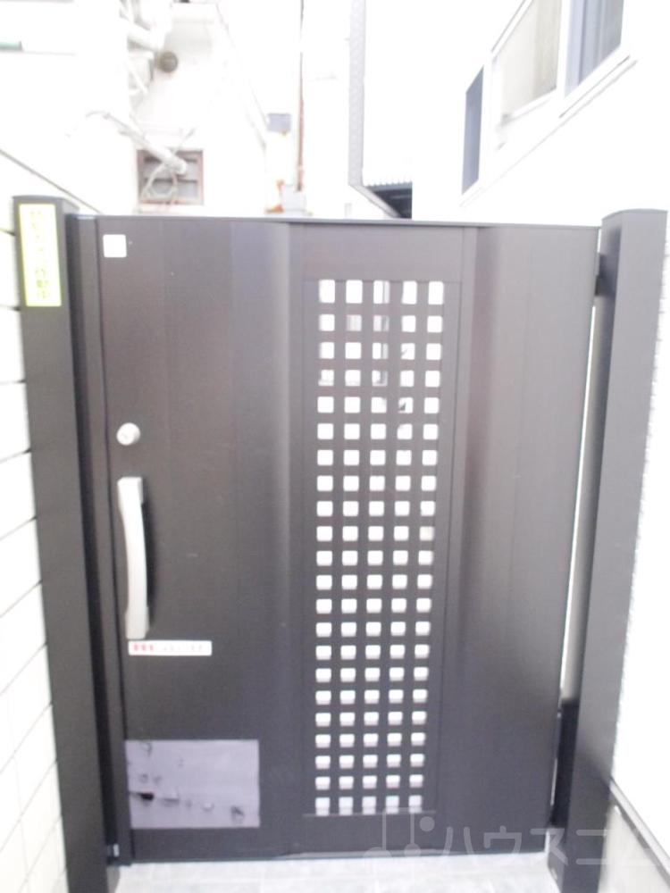 25/30 エントランス