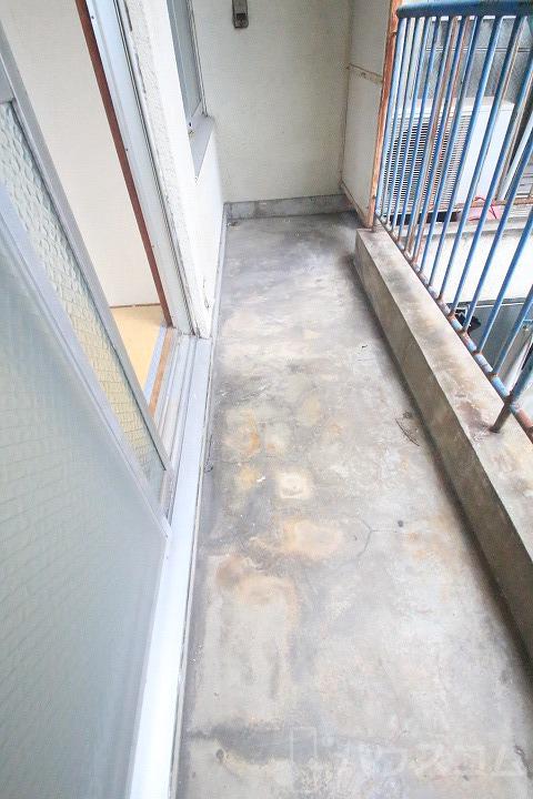 16/27 バルコニー