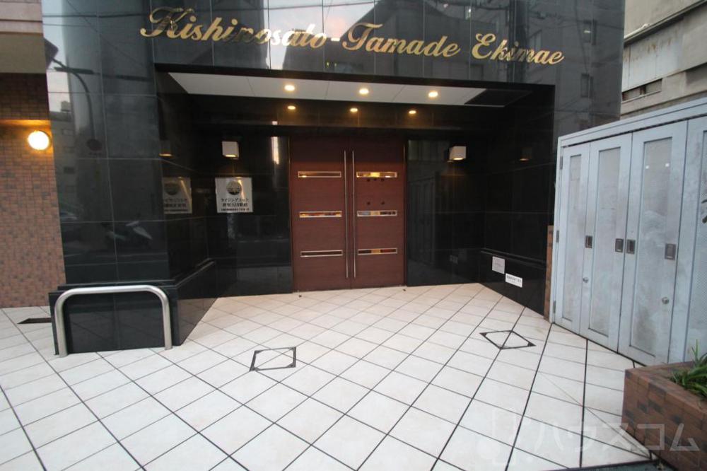 28/30 エントランス