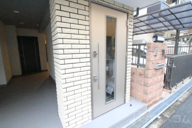 25/30 エントランス