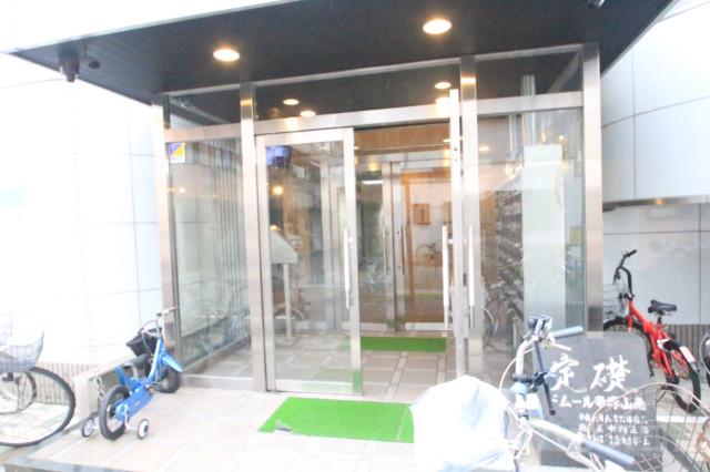 22/30 エントランス