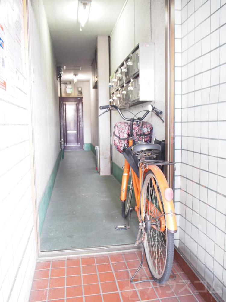 22/30 エントランス