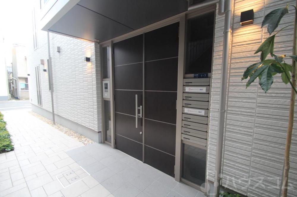 3/4 エントランス