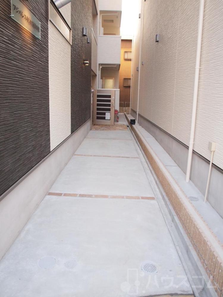 29/30 エントランス