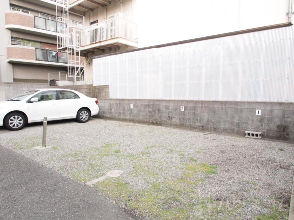 20/24 駐車場