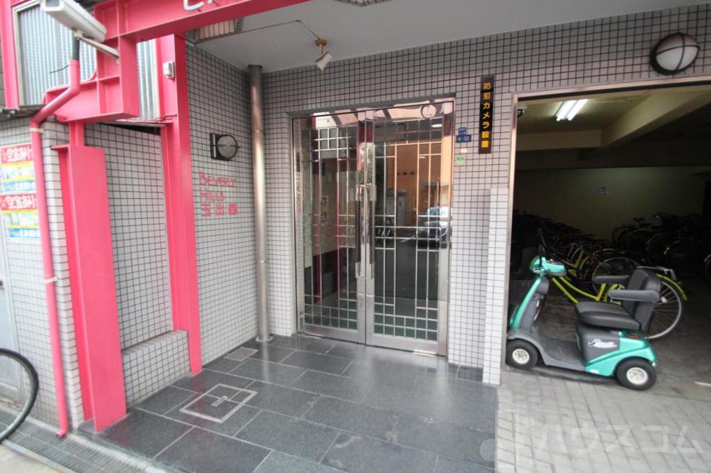 2/3 エントランス