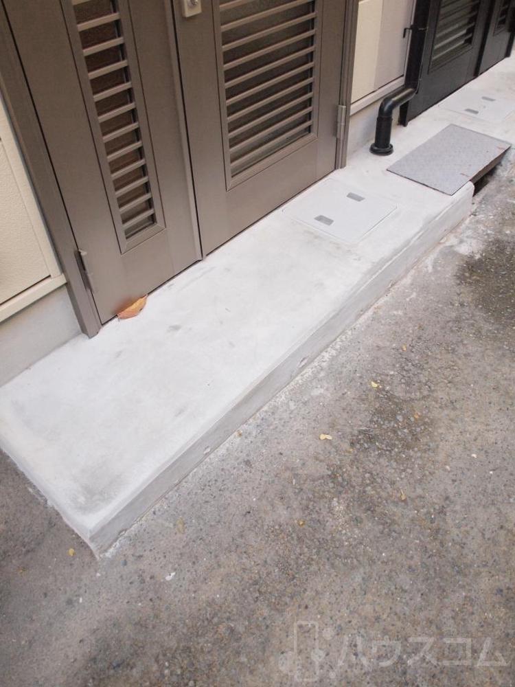 25/30 エントランス