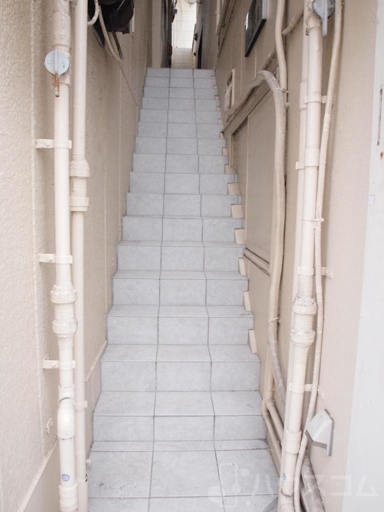 25/30 エントランス