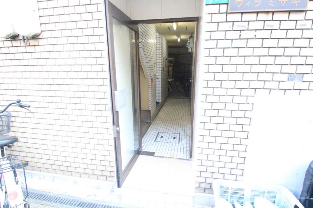 25/30 エントランス