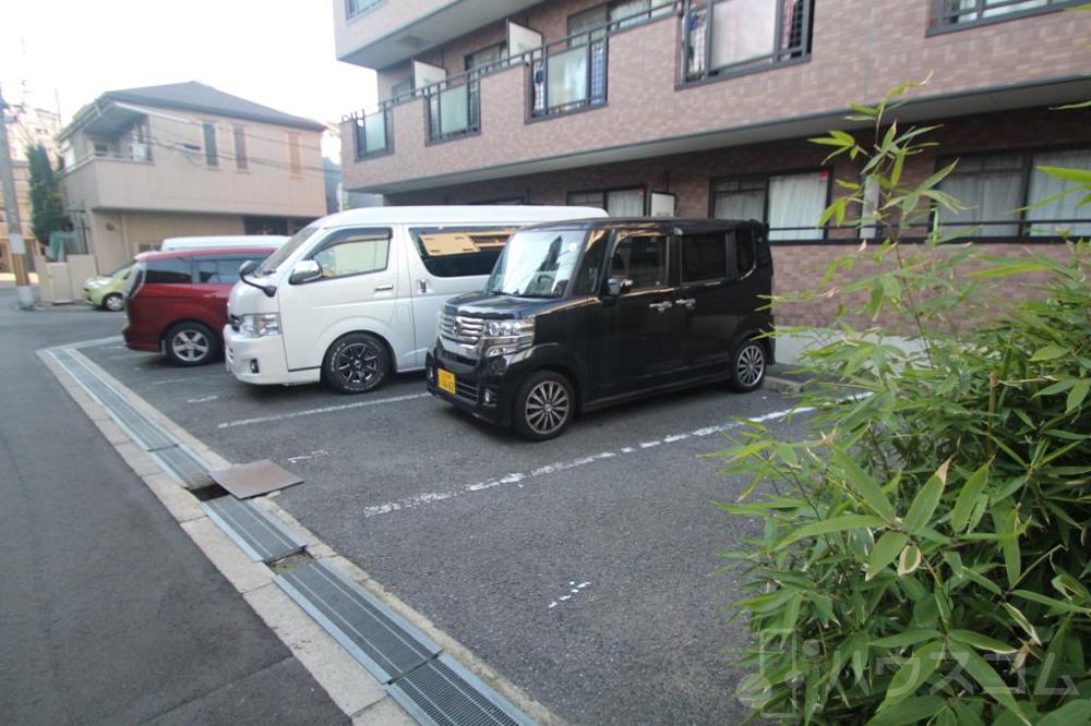 3/6 駐車場