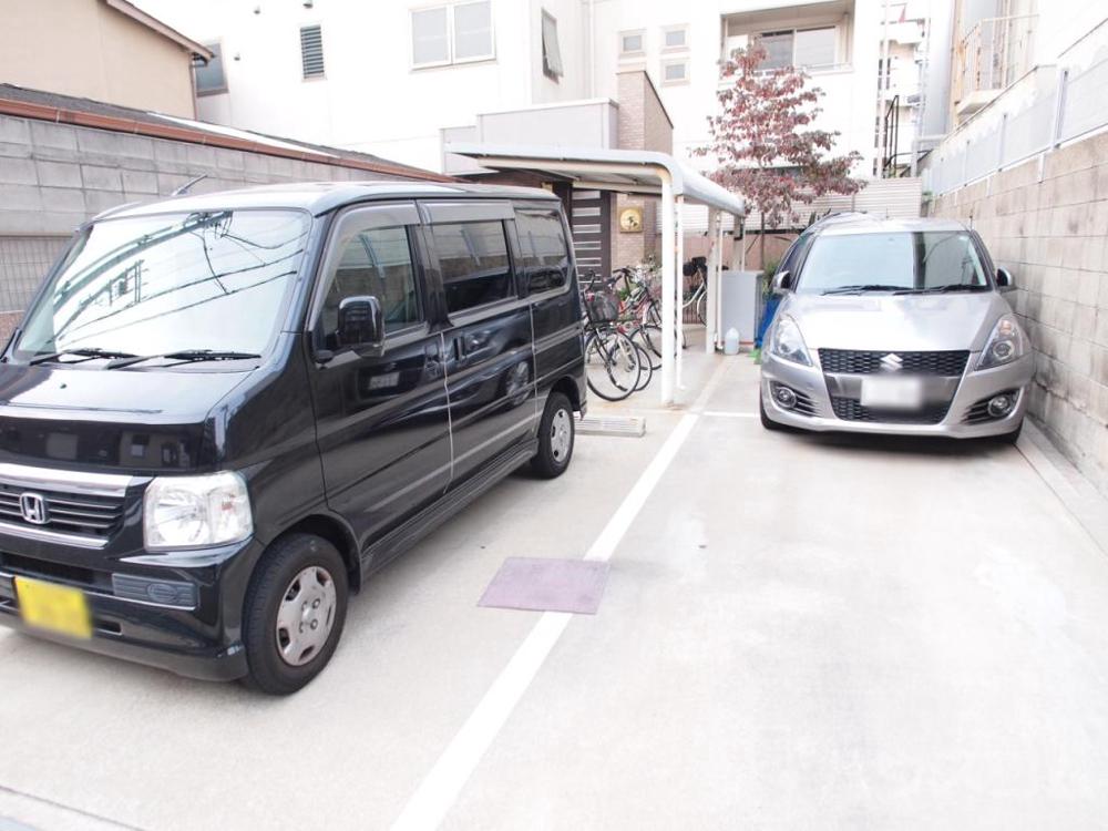 4/7 駐車場