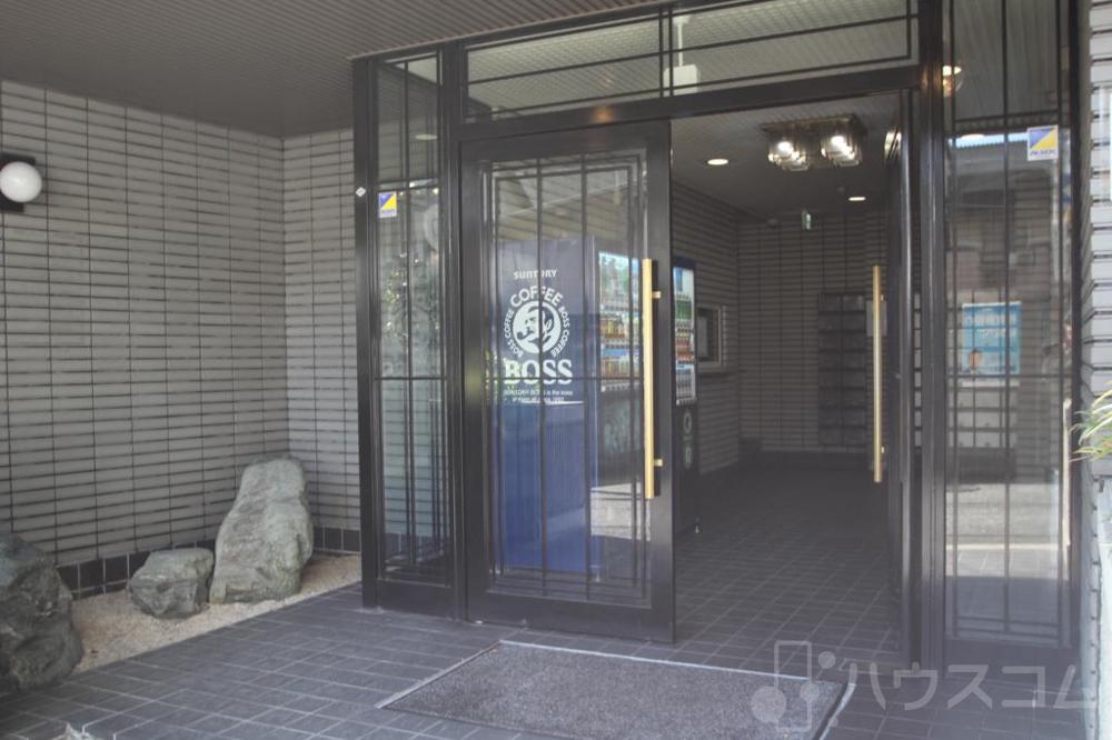 26/30 エントランス