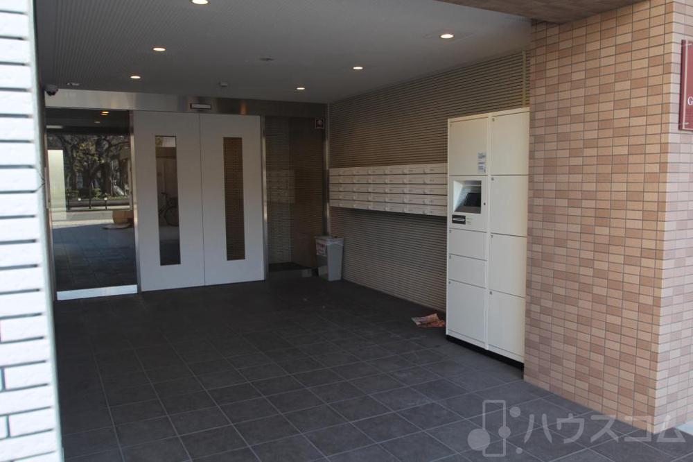 25/29 エントランス