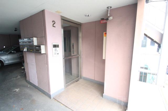 25/30 エントランス