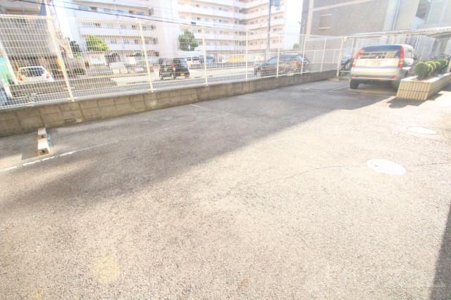 3/7 駐車場