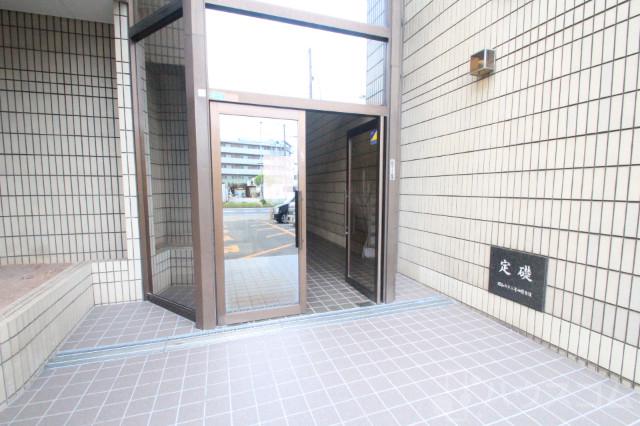 25/30 エントランス