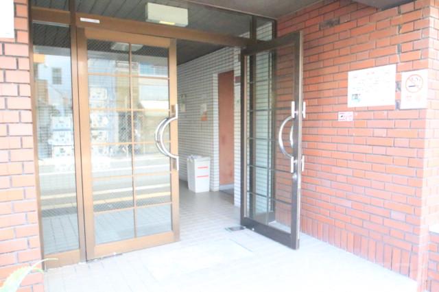 2/5 エントランス