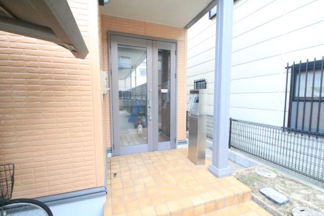 2/5 エントランス