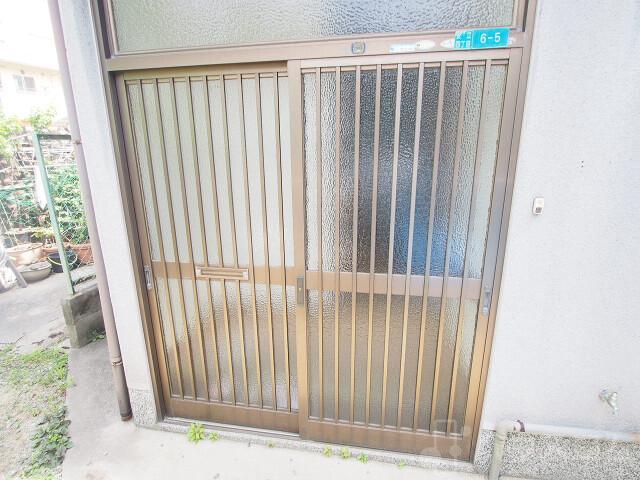 22/28 エントランス