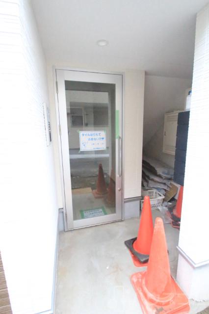 22/30 エントランス