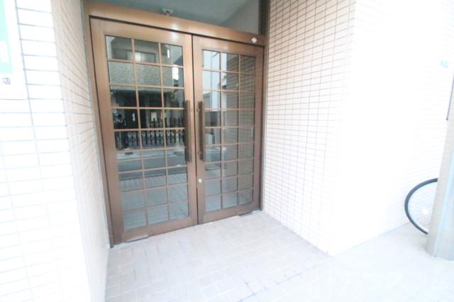 25/30 エントランス