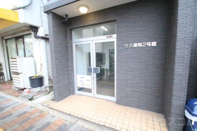 2/5 エントランス