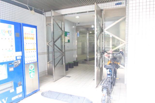 2/5 エントランス