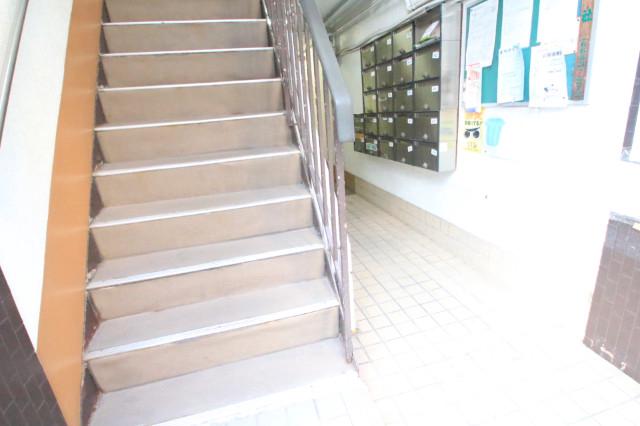 23/30 エントランス