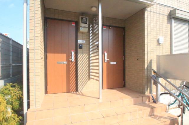 27/30 エントランス