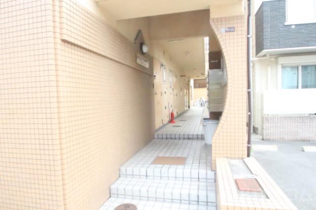 26/30 エントランス