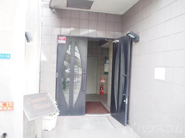 25/30 エントランス