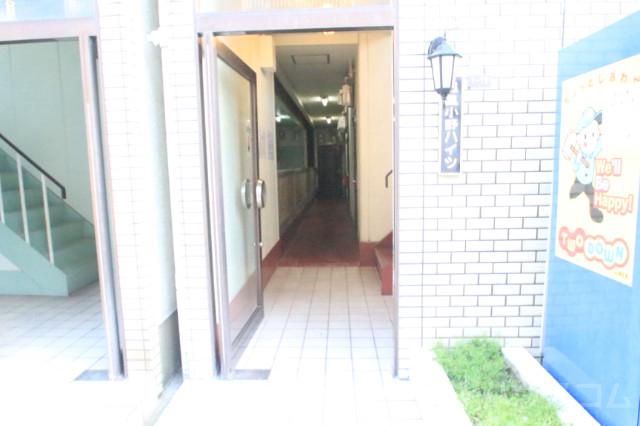 21/28 エントランス