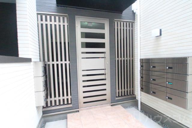 2/4 エントランス