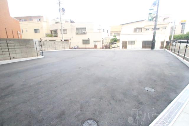 28/30 駐車場