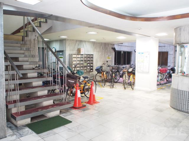 4/5 エントランス