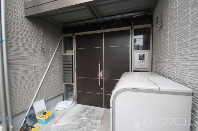 28/30 エントランス