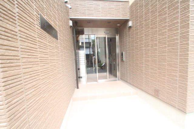 28/30 エントランス