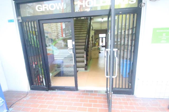 3/8 エントランス