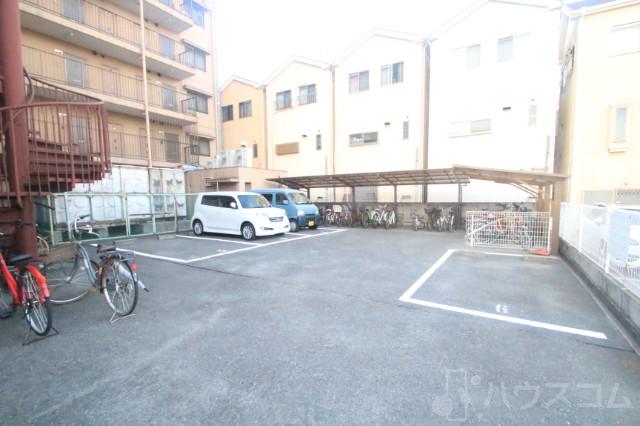 4/7 駐車場