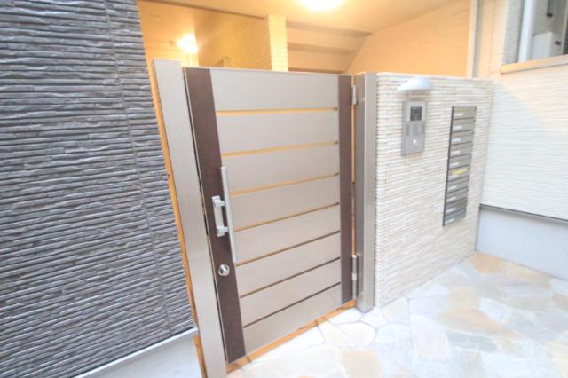 2/5 エントランス